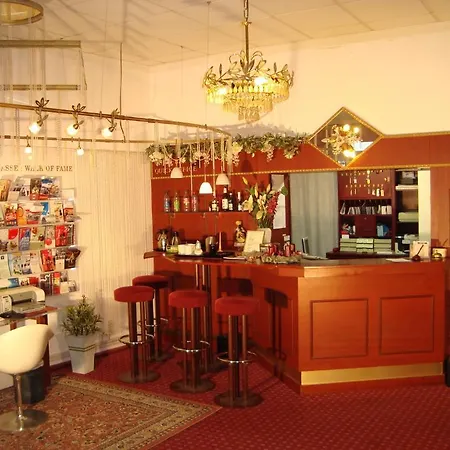 Central Budget Hotel Hotel 3*