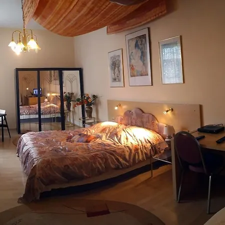 Central Budget Hotel Bonn