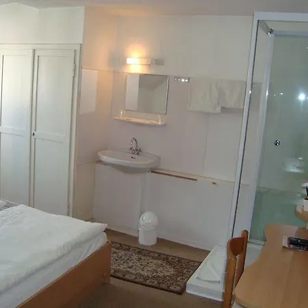 Central Budget Hotel Bonn